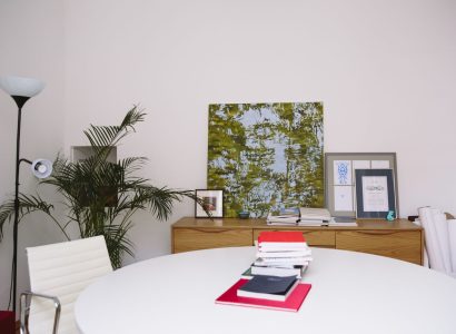 Salle de réunion moderne et lumineuse